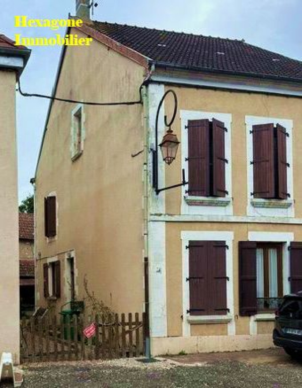 Offres de vente Maison de village Neuvy-sur-Loire 58450